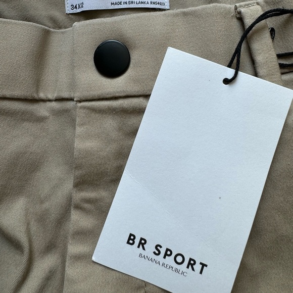 Banana Republic Sport Khaki Pants NWT - Picture 5 of 5